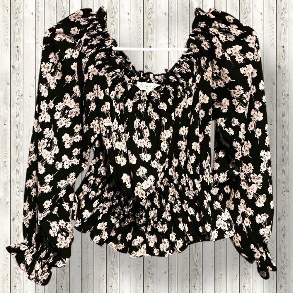 🌼She + Sky Black Smocked Floral Crop Top